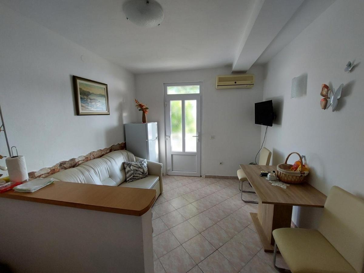 Apartments With A Parking Space Plat, Dubrovnik - 4776 Mlini Eksteriør bilde